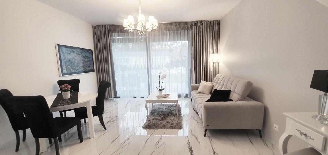 Leo Royal Apartament Pobierowo Eksteriør billede